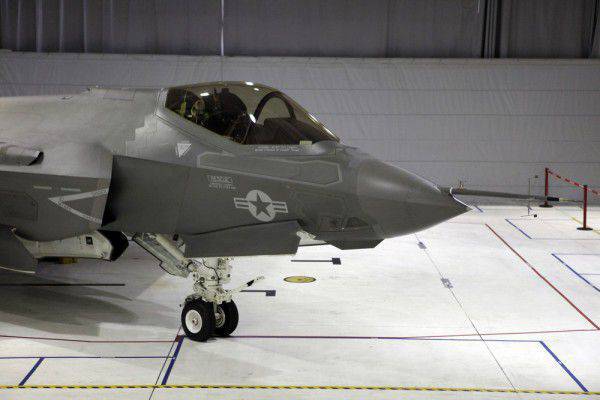 The US Air Force banned pilots with low weight to fly the F-35