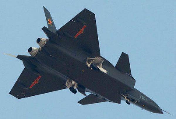 El caza de la fuerza aérea china se estrelló mientras realizaba un vuelo de entrenamiento