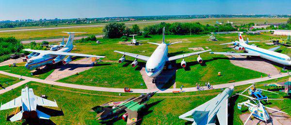 Le territoire de notre histoire commune. Musée de l'aviation à Kiev. Partie de 1