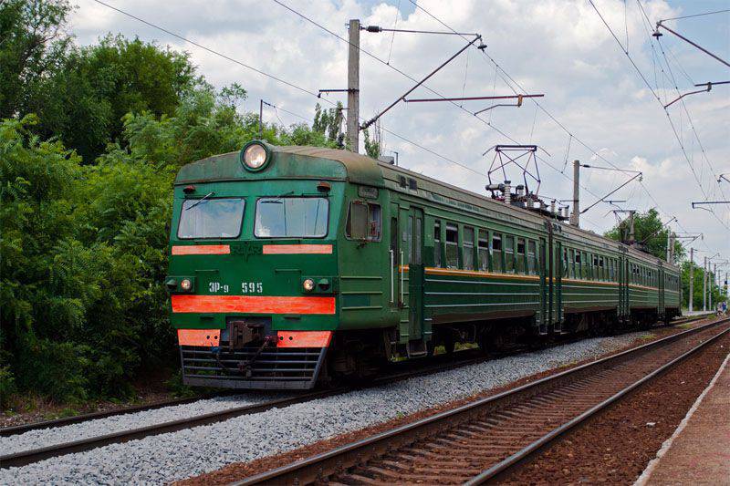No Território de Krasnodar, um assistente de motorista assistente de locomotiva que estava planejando um ato terrorista no transporte ferroviário foi preso