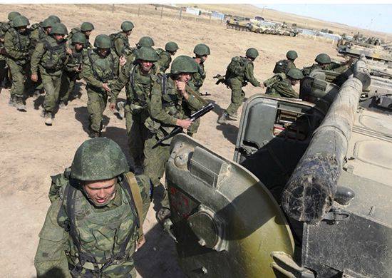 Ejercicios del batallón con bombarderos Su-34 y helicópteros Mi-35M en el Distrito Militar del Sur