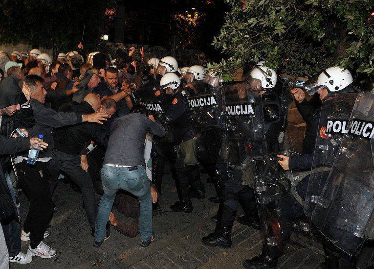Montenegro ging de straat op. De bevolking is tegen de toetreding van het land tot de NAVO