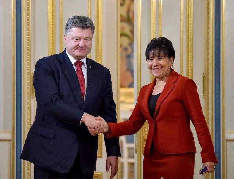 Poroshenko is trying to brighten up the failure of the local elections with a statement about the provision of the next credit tranche by Washington