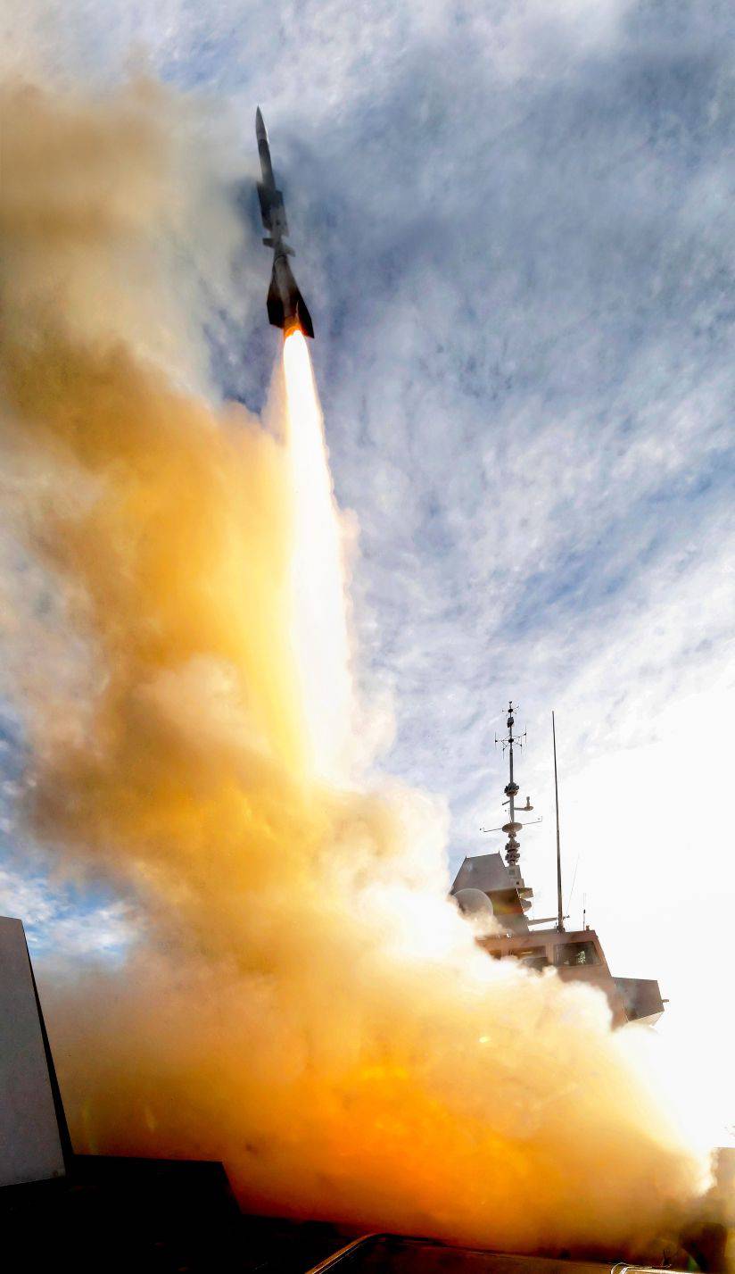 Aster 30 ракета. Aster 30 Missile. ПВО Астер 15. Британский ПВО 2022. Cinder зенитный ракетный.