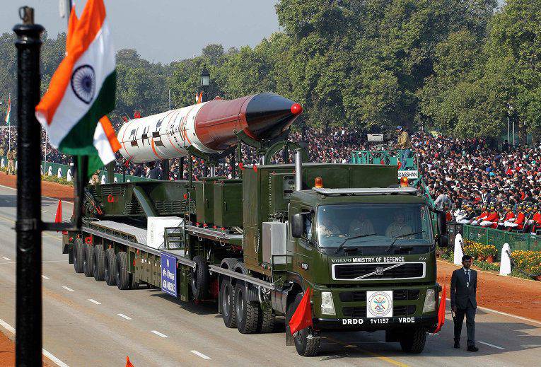 In India, tested ballistic missile Agni-IV