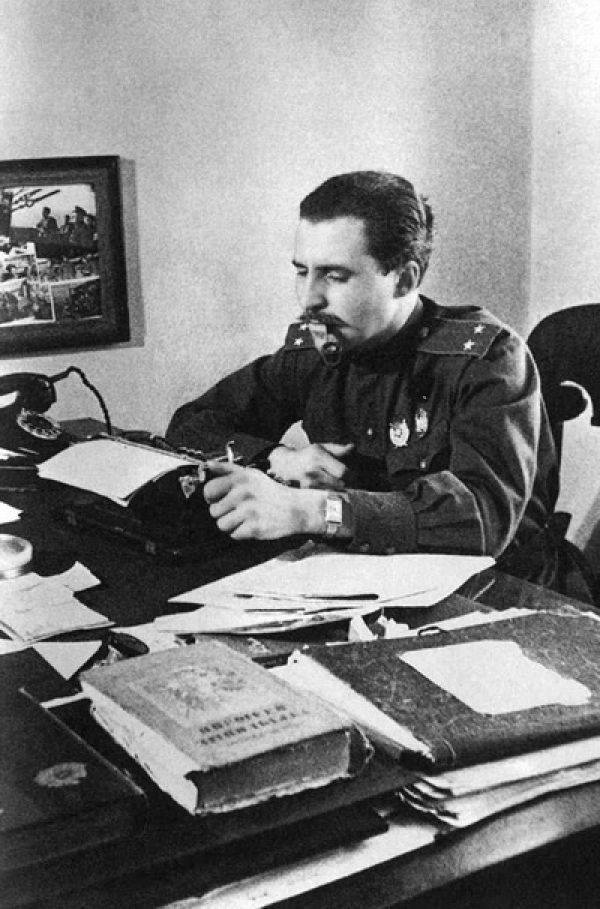 Подвиг Константина Симонова Подвиг Константина Симонова