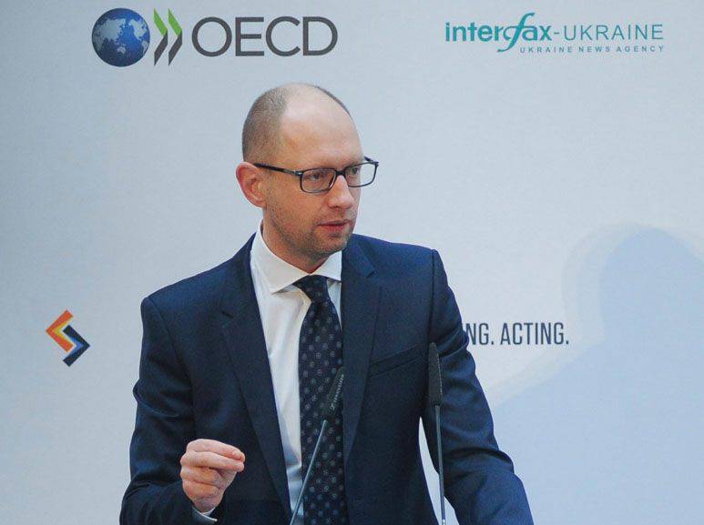 Yatsenyuk: "Nous ne paierons pas 3 milliards de dollars (de la Russie)"