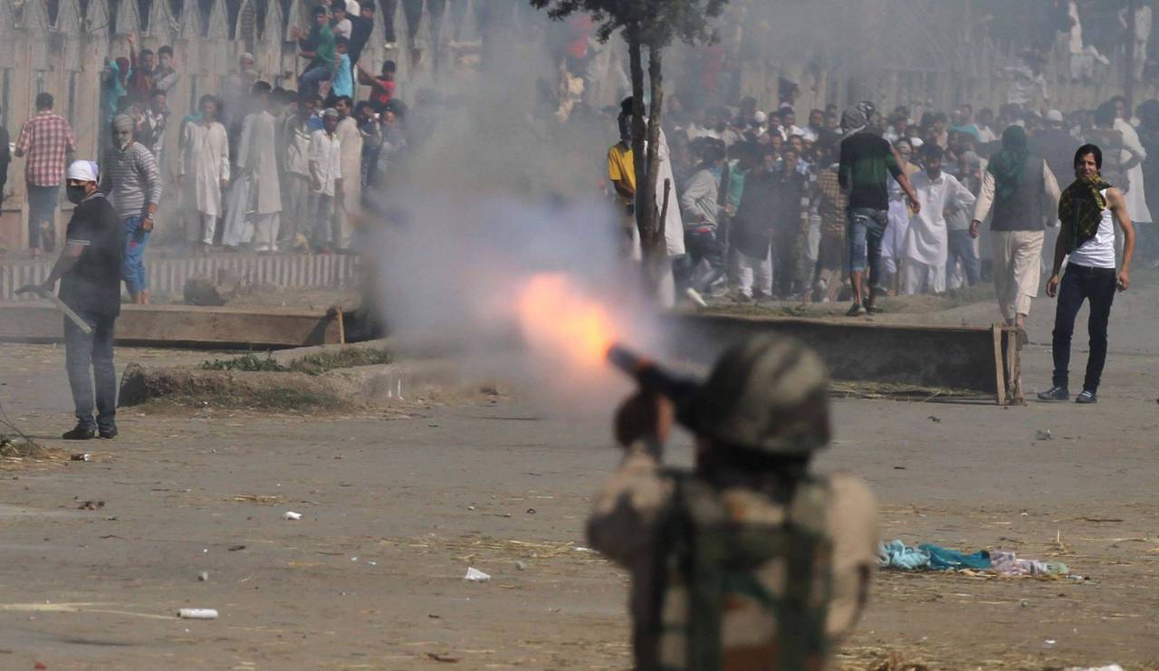 Нападение на военную базу. В Пакистане боевики напали на военную базу. Разгон демонстрации Индия.