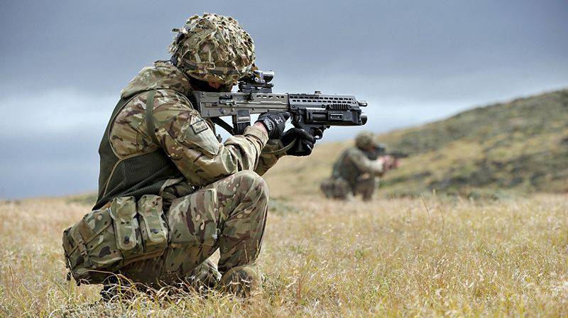 Soldat universel et son équipement. Partie de 1