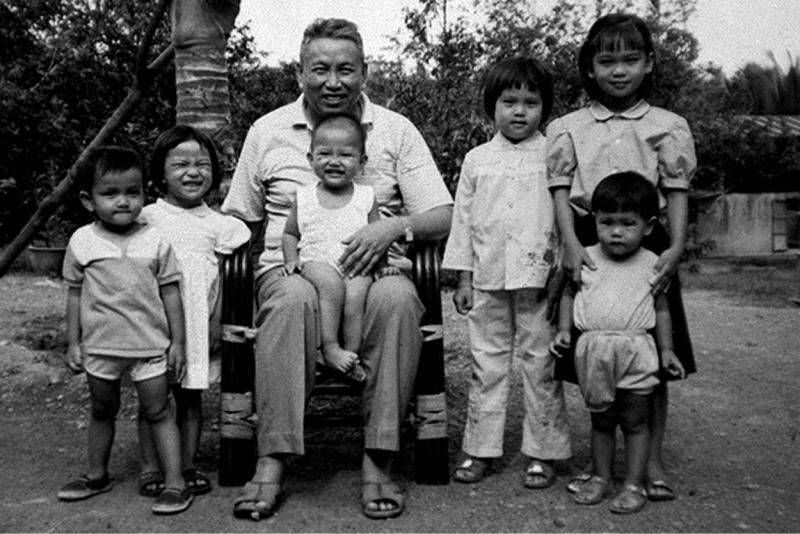Paul Pot. Het pad van de Rode Khmer. Deel 4. De val van het regime en twintig jaar oorlog in de jungle
