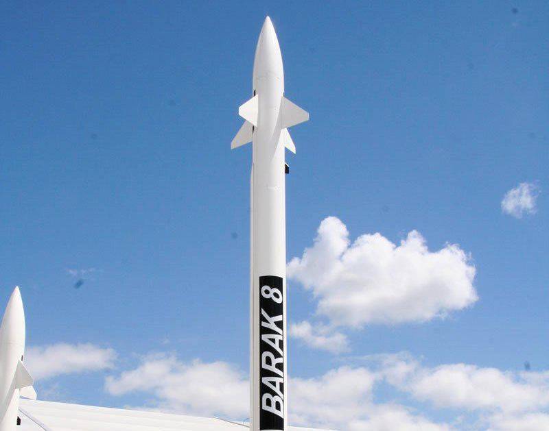 Complejo de cohetes Barak-8 probado en Israel