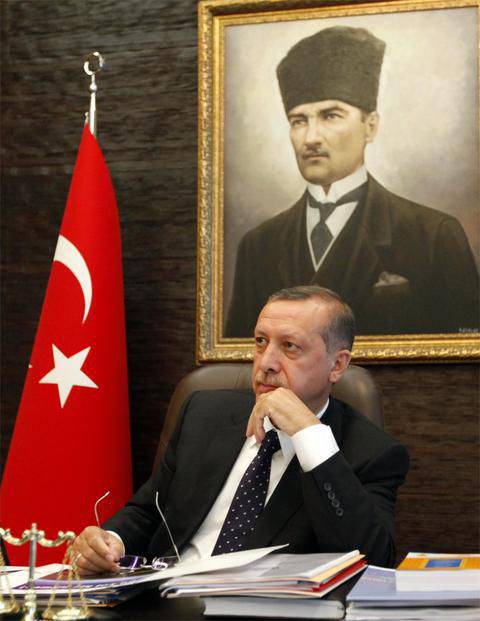 Erdogan como un político favorito estrategas sofá