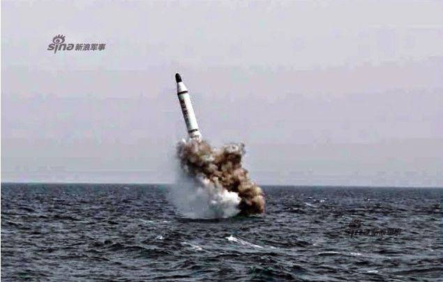 СМИ: Подлодка КНДР получила сильные повреждения в результате неудачного пуска ракеты