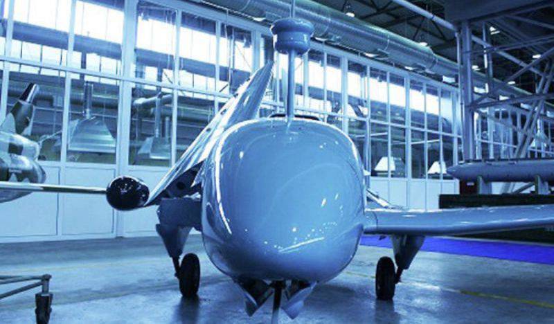 Medios: Rusia está probando un avión no tripulado, que desarrolla velocidades de hasta 800 km / h