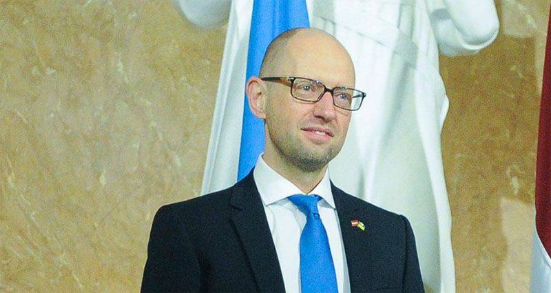 Moratoire à Kiev: Yatsenyuk s'est permis de ne pas payer la dette à la Russie