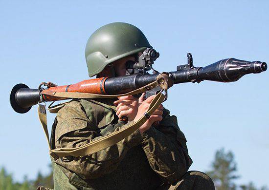 Motorized infantry and grenade launchers teachings in the Southern Military District