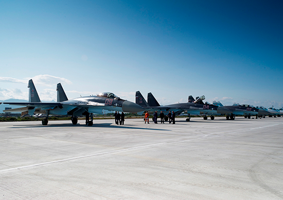 Les derniers combattants Su-35S pour la première fois ont pris leurs fonctions en Extrême-Orient