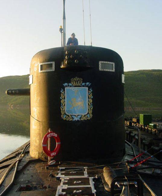 Después de la reparación, el submarino Pskov regresó a la Flota del Norte.