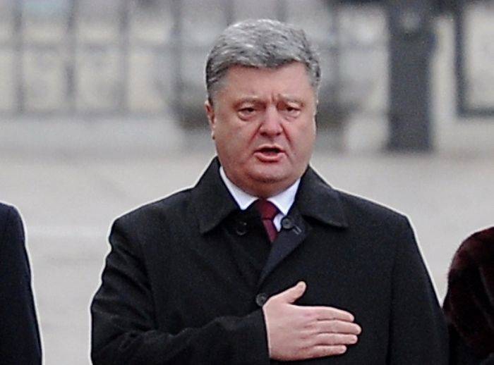 Porochenko a vanté la couverture d'un magazine américain avec sa propre image