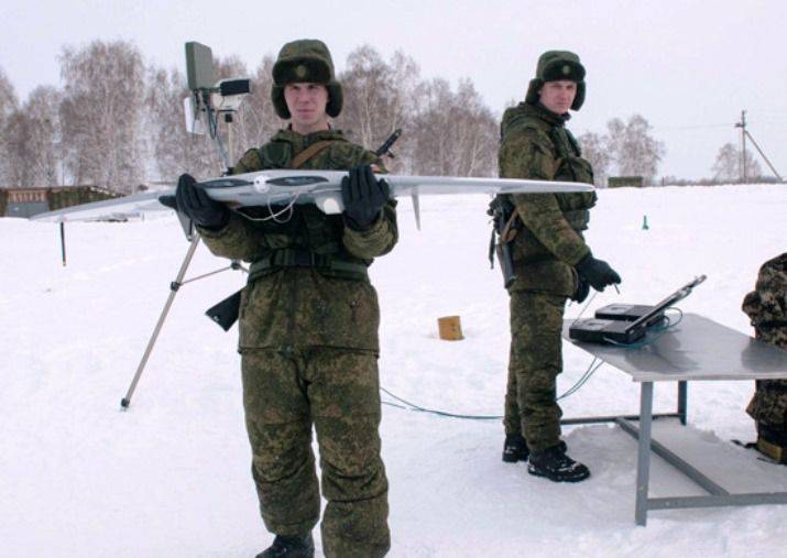 Soldaten der russischen Basis in Armenien meistern Takhion-Aufklärungsdrohnen