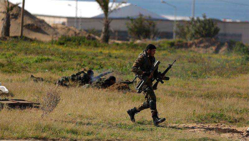 Israele colpisce alla base di addestramento di Hamas