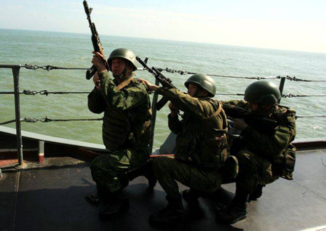 Los infantes de marina comenzaron a entrenarse como parte de grupos antiterroristas en buques de guerra.