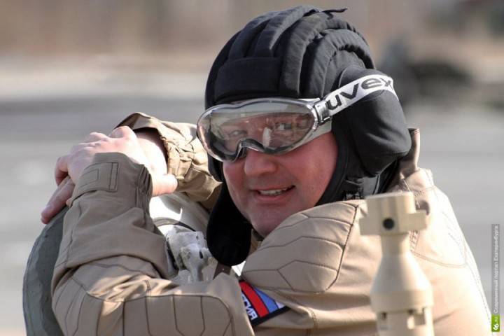 Рогозин: коррупция в оборонке — потворство врагам страны