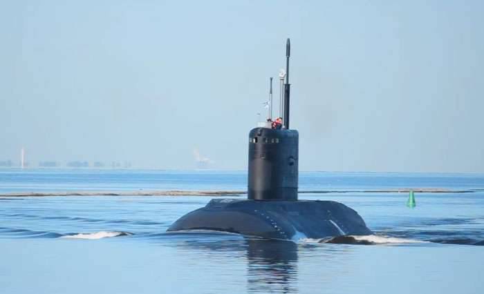 The submarine of the Varshavyanka project, built for the Vietnamese Navy as part of the contract, was delivered to the Vietnamese port of Kamran.