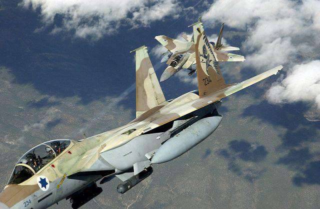 Medios: La Fuerza Aérea israelí golpeó las posiciones de Hezbolá en Siria