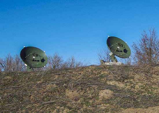 俄罗斯联邦国防部突然检查RF武装部队的部件和编队