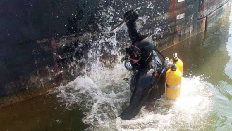 Baltic Fleet divers held trainings against swimmers-saboteurs.