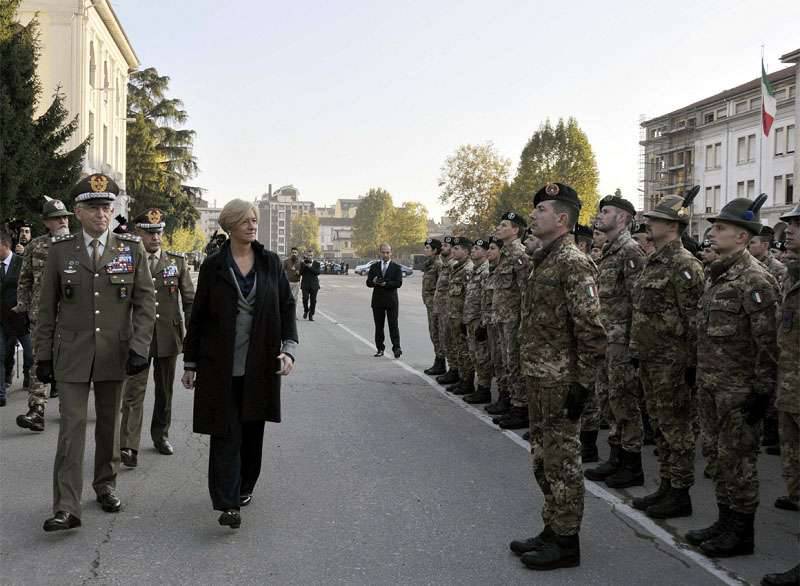 イタリアはISISと戦うためリビアに最大3人の軍隊を派遣する予定