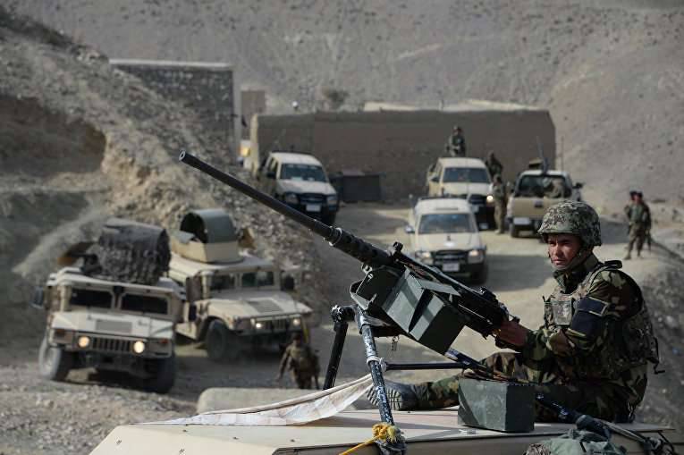 アフガニスタンでは最初の10人の「ISIS」が自発的に戦闘継続を拒否