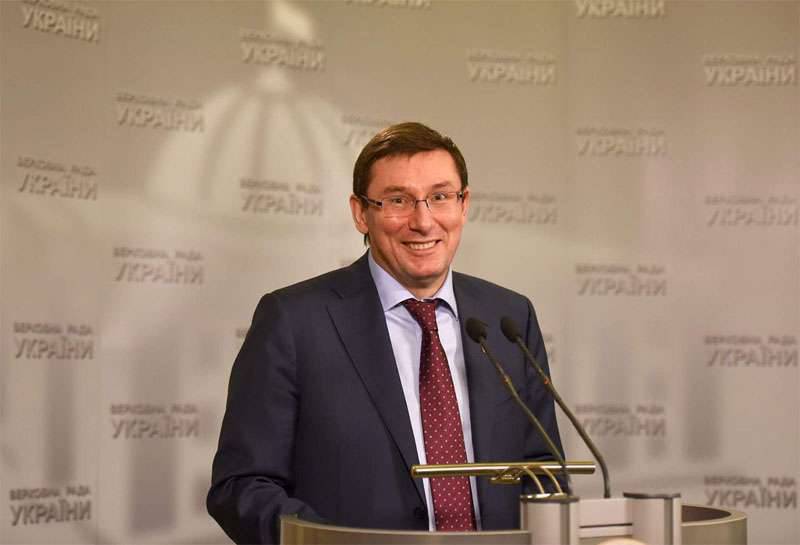 Lutsenko pide a Europa a reconocer que es Ucrania, "una sangre"