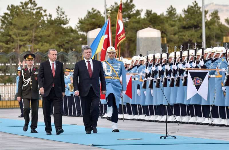 Порошенко встретился с Эрдоганом и обсудил "деоккупацию Крыма"