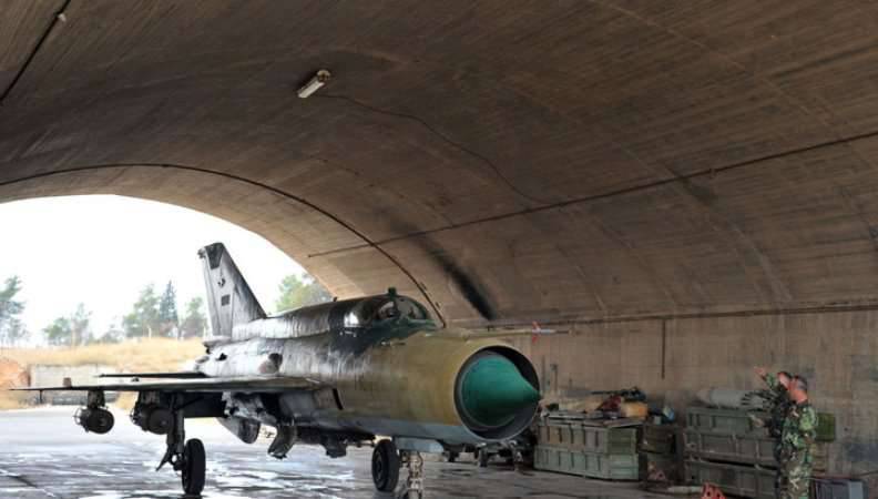 Сирийский МиГ-21УС сбит над провинцией Хама, один лётчик погиб