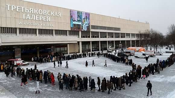 Хронология жлобства: от очередей и дальнобойщиков до неприкаянных ларьков