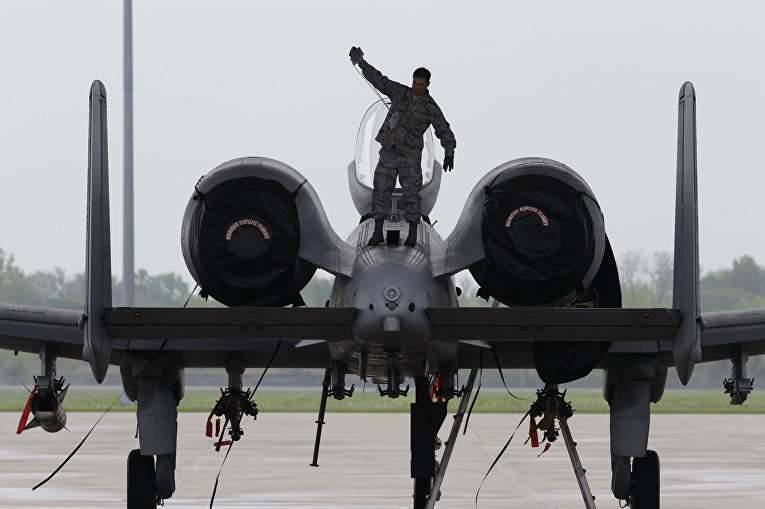 Mídia: Força Aérea dos EUA puxa todo o exército para o fundo