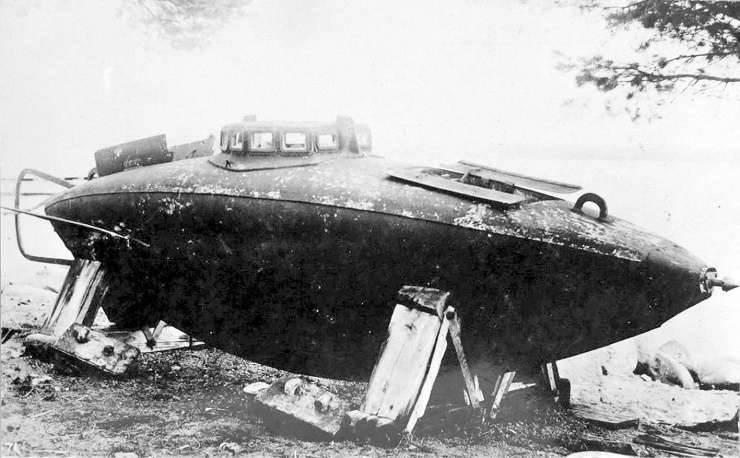 "돌고래", "메기", "송어": 러시아 최초의 "숨겨진 배"의 역사