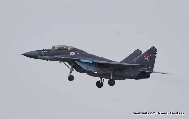 Training flights of MiG-29KR / KUBR multi-role fighter jets launched in Yeisk