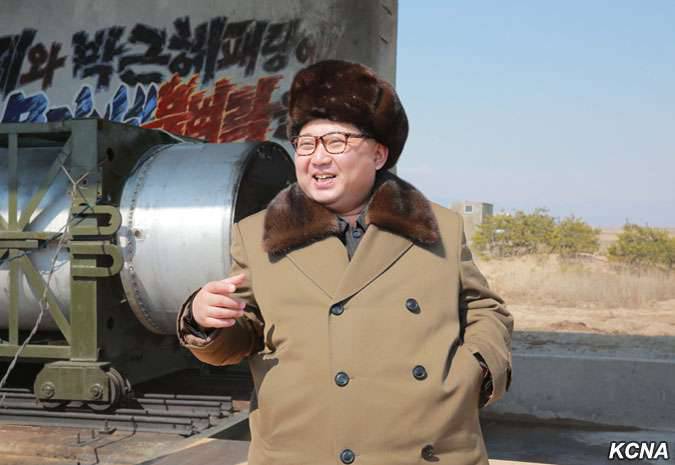 СМИ: Ким Чен Ын лично руководил стрельбами дальнобойной артиллерии в "прифронтовой полосе"