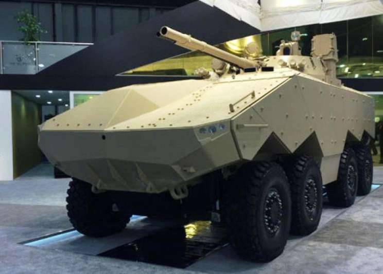El vehículo blindado "Enigma" de Emirates, equipado con un módulo de combate ruso, se probará en 2017 g