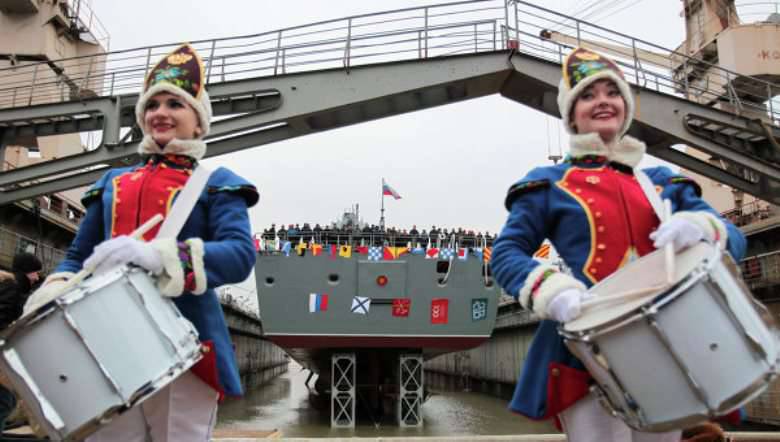 "함대 카사토노프 제독"은 2016년 XNUMX월에 승무원을 맞이할 예정입니다.
