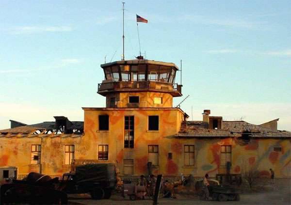 Amerikanisches Flugzeug stürzte beim Abflug von der Bagram Air Base ab (Afghanistan)