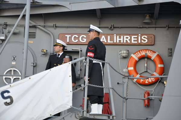 "Hetman Sagaidachny" s'est entraîné avec deux navires de la marine turque en mer Noire