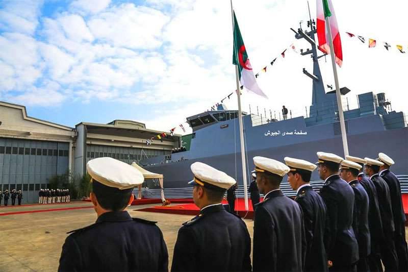 イタリアの海軍はアルジェリア海軍のために掃海艇を進水させた