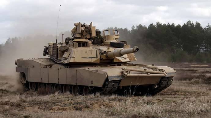 10 carri armati americani Abrams vengono trasferiti in Estonia
