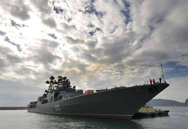 Almirante do BPC Vinogradov participa de exercícios internacionais na Indonésia