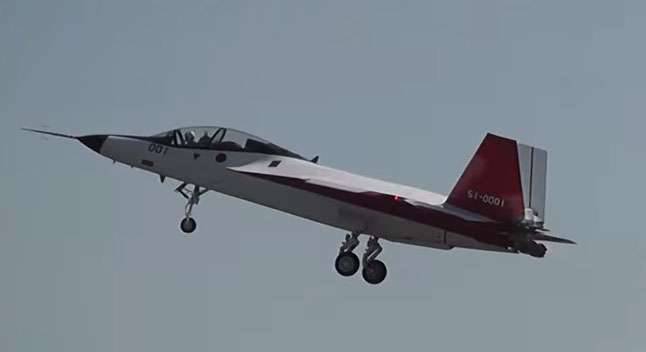 Лётные испытания японского истребителя 5-го поколения ATD-X. Видео