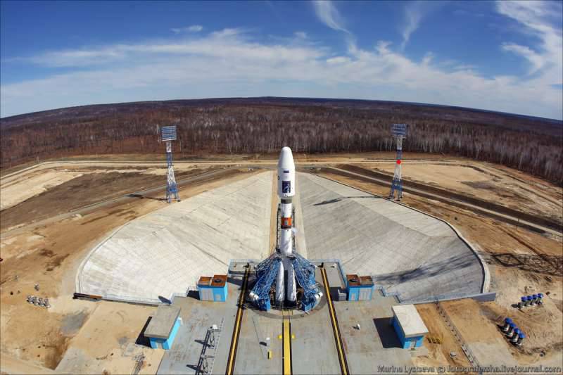 Ракета-носитель "Союз-2.1а" успешно стартовала с нового российского космодрома "Восточный" (видео)